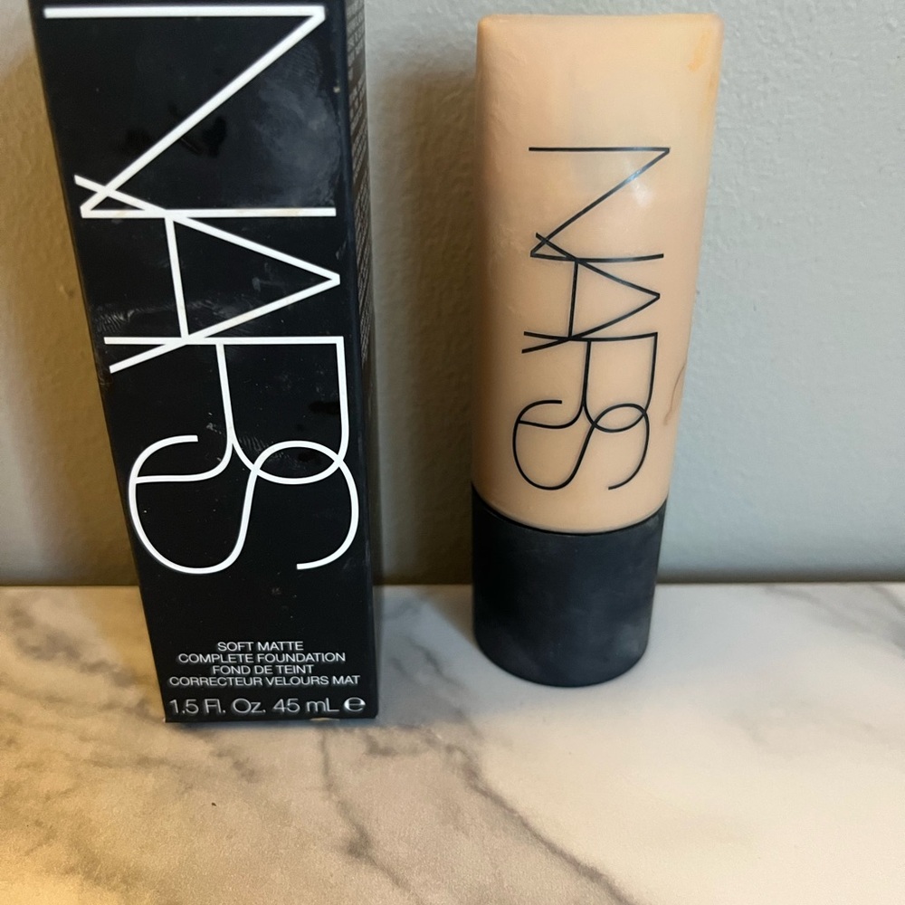 NARS Soft Matte complex Foundation medium 3.5